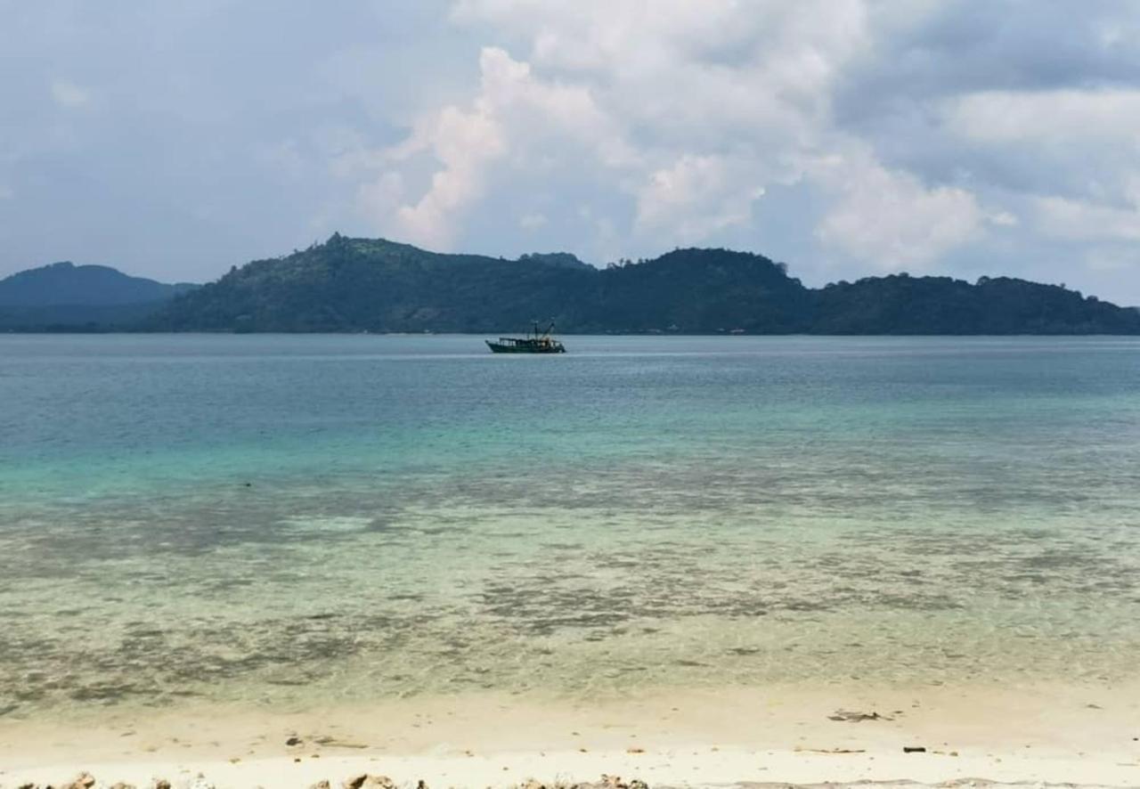 Santiri Island Resort Semporna Ngoại thất bức ảnh